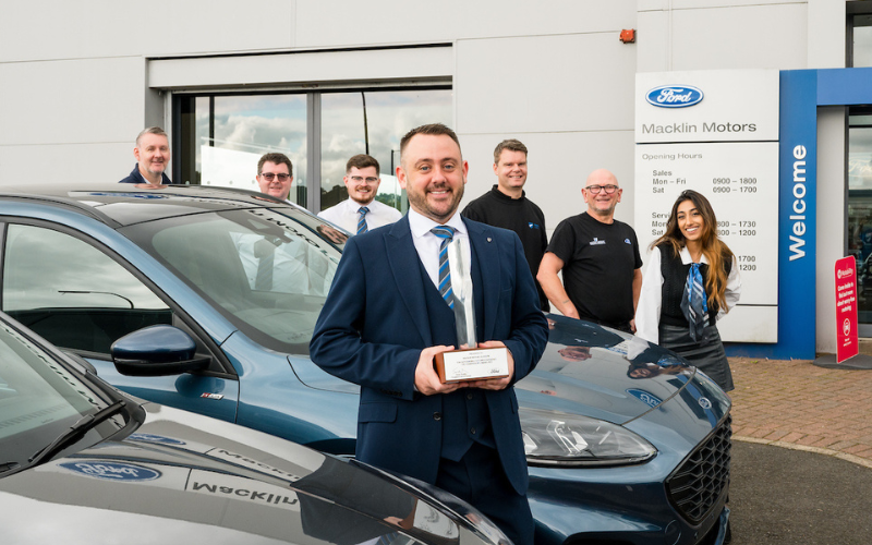 Macklin Motors Glasgow Ford Receives Prestigious Ford President's Award