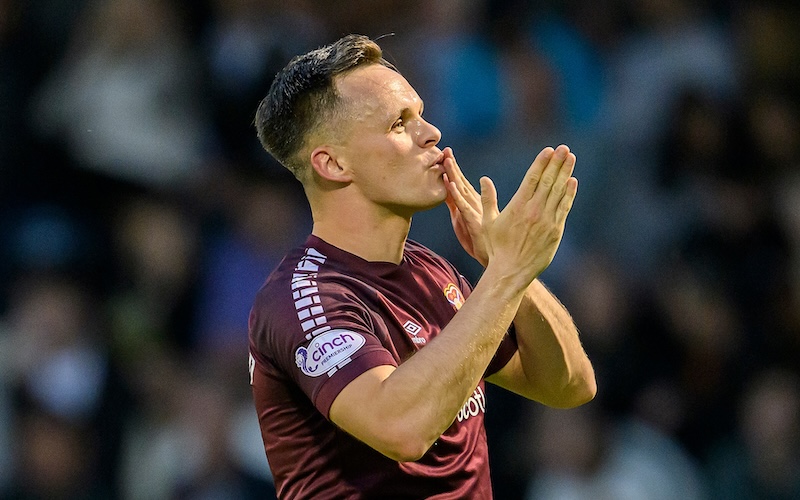 Lawrence Shankland Hits 30 As Hearts Salvage Draw